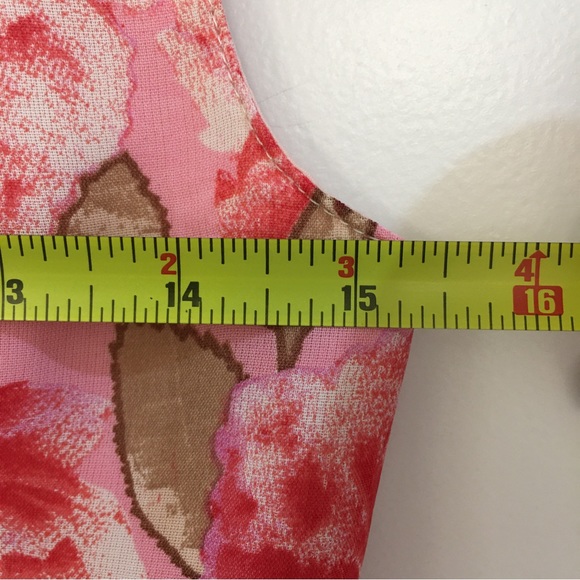 Pink & red fitted top. Size S. - Picture 7 of 7